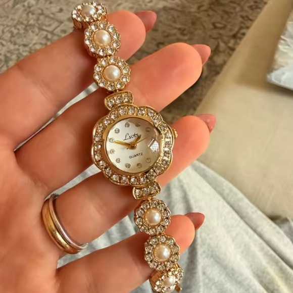 Vintage Floral Pearl & Rhinestone Gold Watch – Elegant Women’s Quartz main image 4